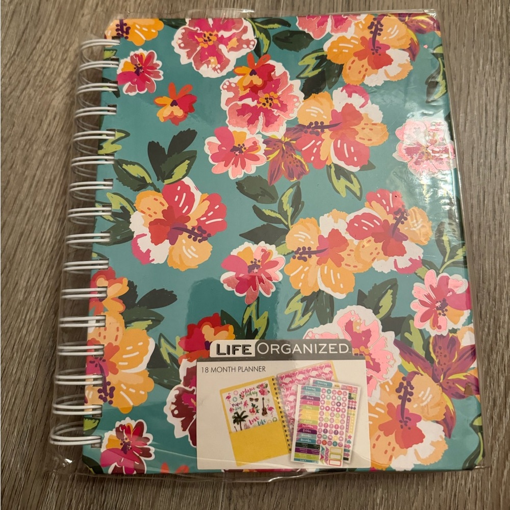 New undated 18 months planner